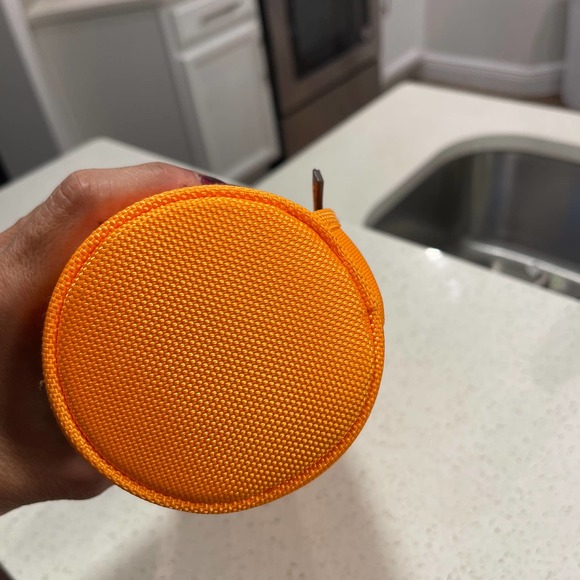 Veuve Clicquot Brut Champagne limited edition Thermal Bottle Jacket NWOT - Picture 5 of 6